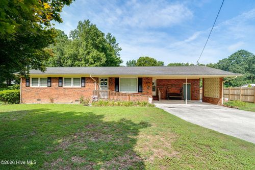 241 N Monk St, Magnolia, NC, 28453-8877 | Card Image
