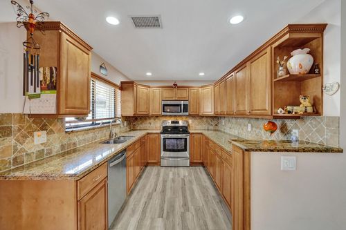 9355 Nw 18th Dr, Plantation, FL, 33322-5660 | Card Image