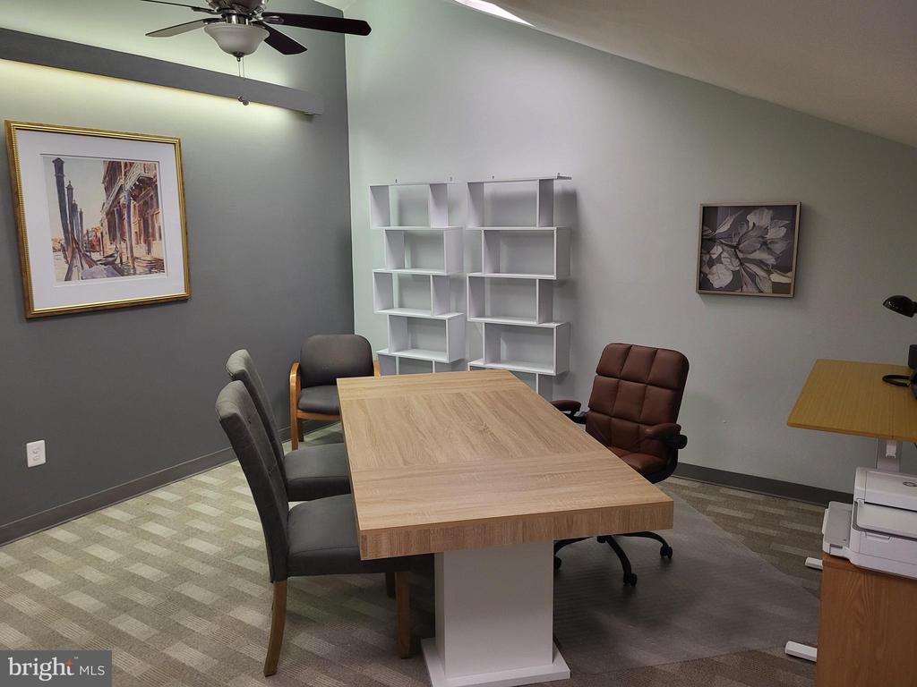 Commercial Lease in OAKTON 5