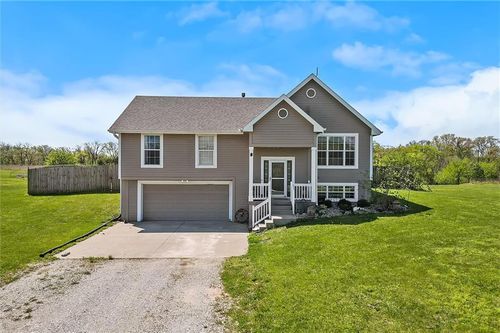 32869 W 146th St, Excelsior Springs, MO, 64024-7287 | Card Image