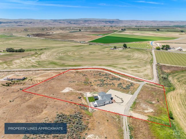 8142 Us Highway 95, House other with 3 bedrooms, 2 bathrooms and 2 parking in Marsing ID | Image 44