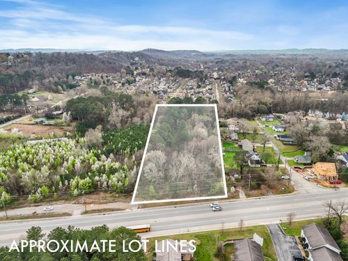 8528 E Brainerd Rd, Chattanooga, TN, 37421-4353 | Card Image