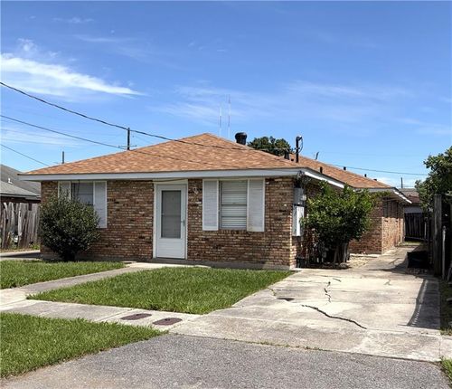 3619 Rose St, Chalmette, LA, 70043-2033 | Card Image