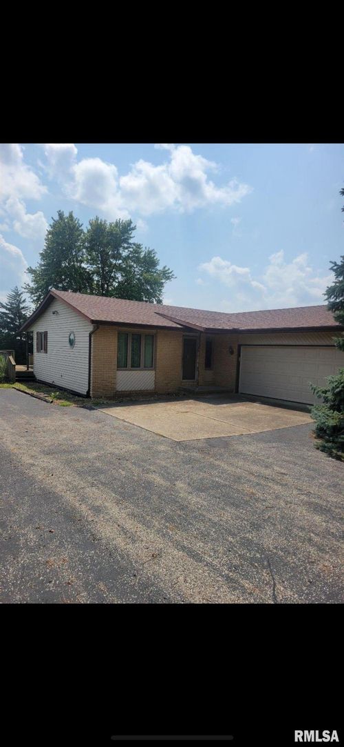 523 Beaman Dr, Illiopolis, IL, 62539-3618 | Card Image