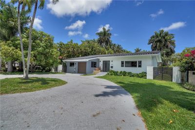 7531 Center Bay Dr, House other with 4 bedrooms, 3 bathrooms and null parking in North Bay Village FL | Image 3