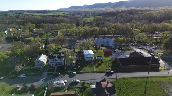 307 2 Nd St, House other with 4 bedrooms, 2 bathrooms and null parking in SHENANDOAH VA | Image 8