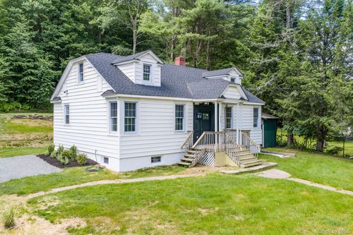 810 Benton Hollow Rd, Woodbourne, NY, 12788-8302 | Card Image