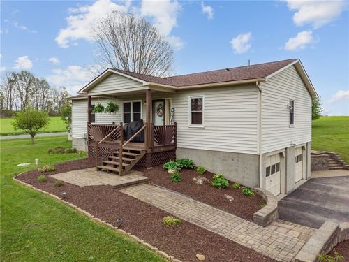 541 Byers Rd, Somerset, PA, 15501-7748 | Card Image