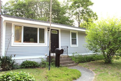 59 Arnold Rd, Coventry, RI, 02816-5632 | Card Image