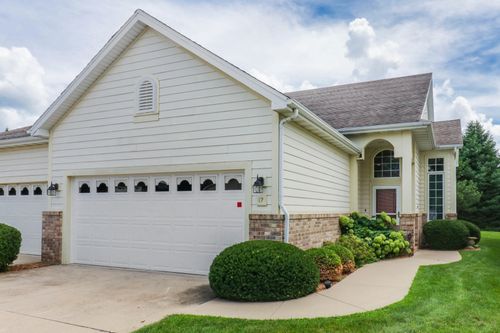 17 Grape Vine Ln, Bloomington, IL, 61704-8529 | Card Image