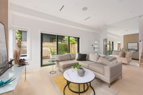 5-371 33rd Ave E, Vancouver, BC, V5V2Z8 | Card Image