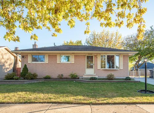 18446 Whalen Dr, Clinton Twp, MI, 48035-5020 | Card Image