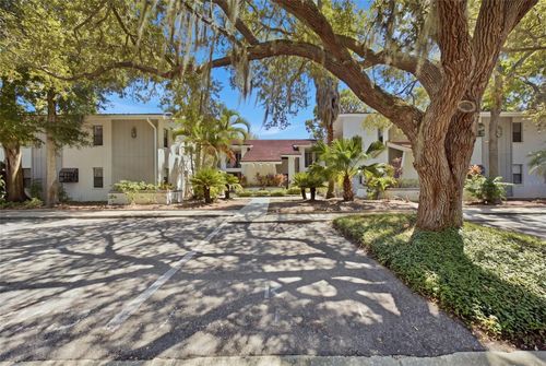 100k-300 S Florida Ave, TARPON SPRINGS, FL, 34689-2736 | Card Image
