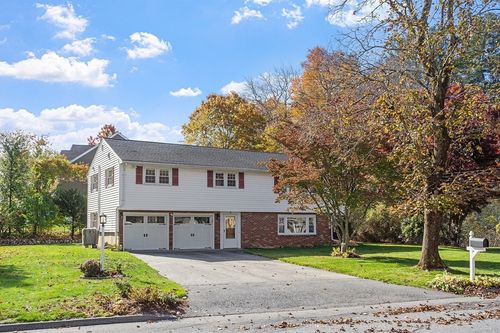 9 Wing Ter, Burlington, MA, 01803-1918 | Card Image