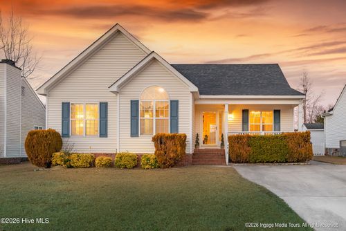 4412 Surrey Meadows Dr, Winterville, NC, 28590-9834 | Card Image