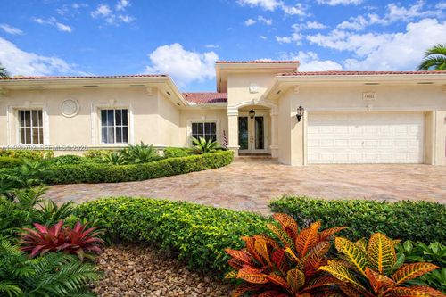 7851 Nw 159th Ter, Miami Lakes, FL, 33016-6680 | Card Image