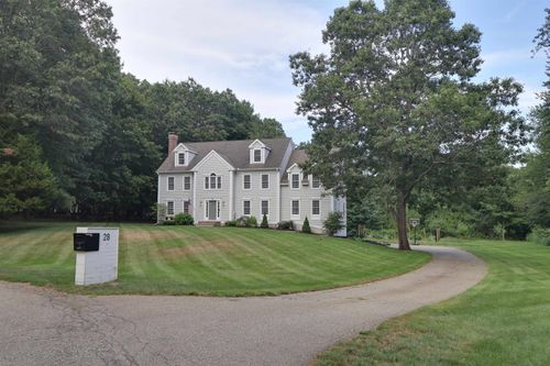 28 Eagle Ct, Greenland, NH, 03840-2335 | Card Image