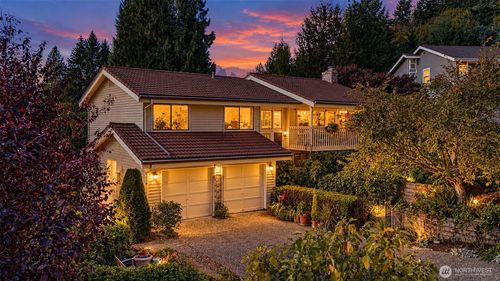 5807 142nd Pl Se, Bellevue, WA, 98006-4317 | Card Image