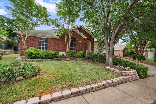 5605 Lasso Rd, Arlington, TX, 76017-3000 | Card Image