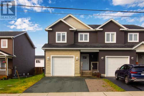 47 Great Southern Dr, St. John's, NL, A1H0M7 | Card Image