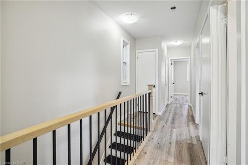 2-633 Wilson St, Hamilton, ON, L8L1V2 | Card Image