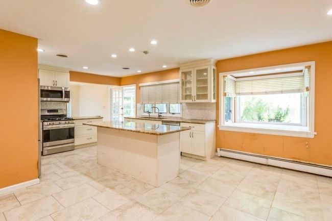 New custom Kitchen in approx 2018 | Image 5