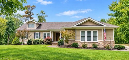 68740 Shepard Dr, Saint Clairsville, OH, 43950-8754 | Card Image