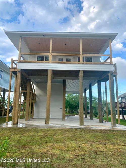 5017 Kansas St, Bay Saint Louis, MS, 39520-7011 | Card Image