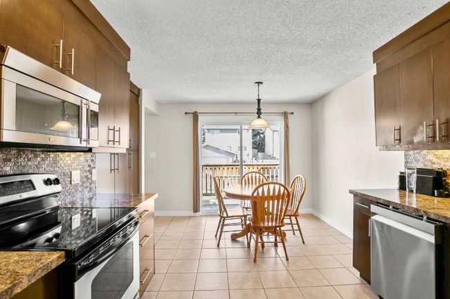 19 Erin Park Bay Se, Home with 4 bedrooms, 2 bathrooms and 2 parking in Calgary AB | Image 11