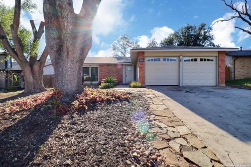 11025 White Sands, Live Oak, TX, 78233-3054 | Card Image