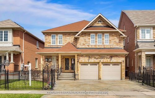 94 Bayhampton Dr, Brampton, ON, L6P3A9 | Card Image