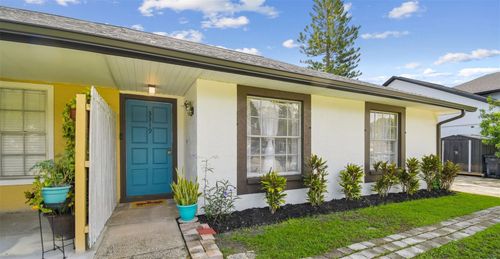 3319 Laurel Dale Dr, TAMPA, FL, 33618-1034 | Card Image