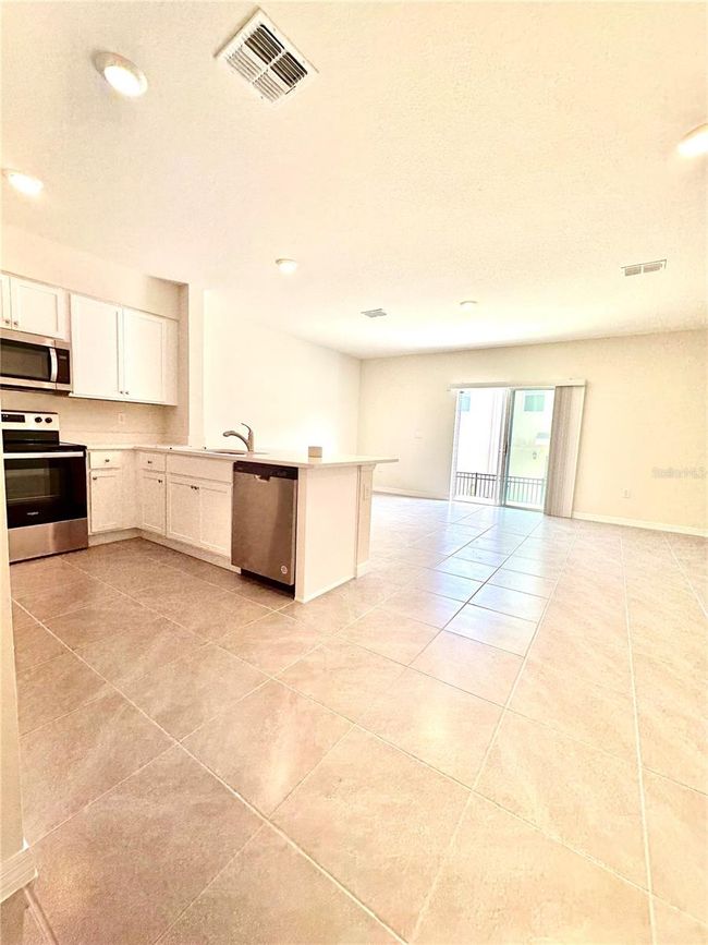 2349 Penguin Blvd, Townhouse with 3 bedrooms, 3 bathrooms and null parking in DAVENPORT FL | Image 4