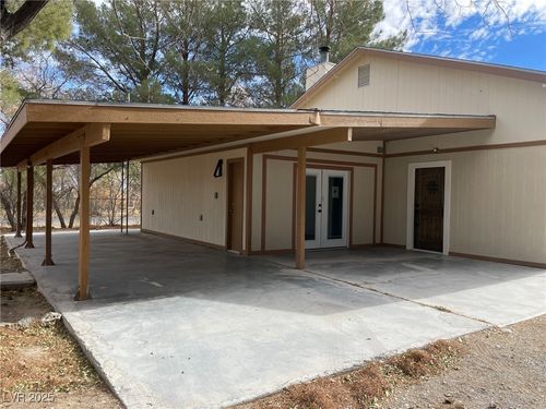 4021 Jesse St, Pahrump, NV, 89048-5325 | Card Image