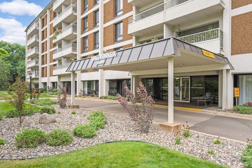 apt-512-6400 York Ave S, Edina, MN, 55435-2339 | Card Image