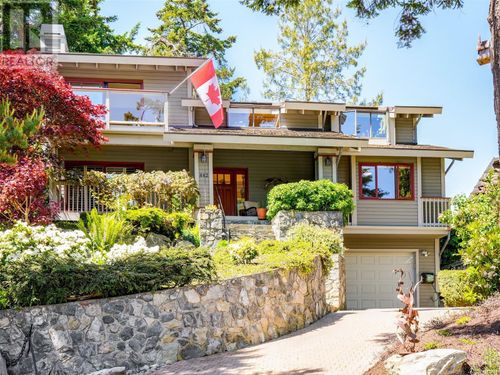442 Grafton St, Esquimalt, BC, V9A6S3 | Card Image