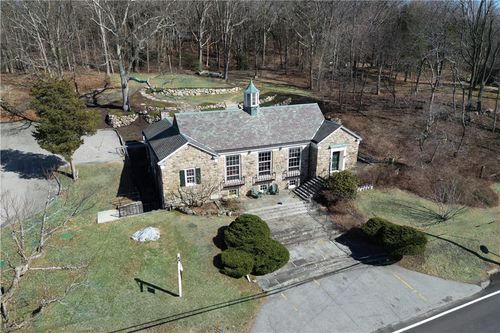 238 Highland Rd, Tiverton, RI, 02878-4412 | Card Image