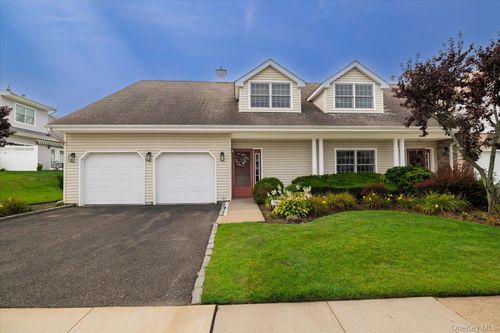 196 Pond View Drive, North Hempstead, NY, 11050 | Card Image