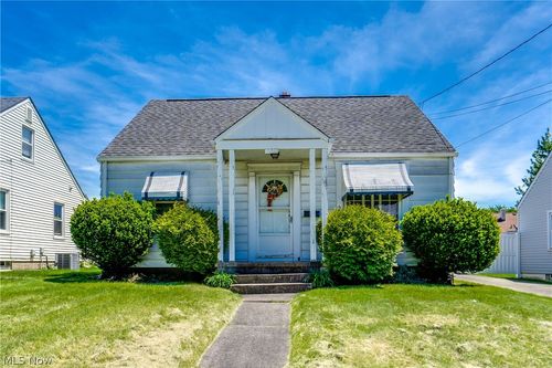 1701 Brown St, Akron, OH, 44301-3142 | Card Image