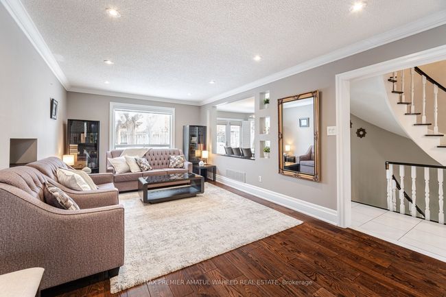 166 Killian Rd, House other with 5 bedrooms, 4 bathrooms and 2 parking in Maple ON | Image 8