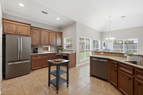 199 Kings Point St, Montgomery, TX, 77356-5867 | Card Image