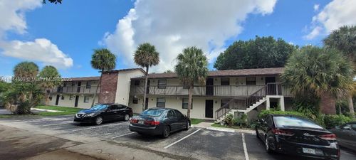 apt-106-6010 Shakerwood Cir, Tamarac, FL, 33319-2361 | Card Image