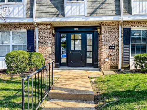 apt-b-1673 Herault Pl, Saint Louis, MO, 63125-2626 | Card Image