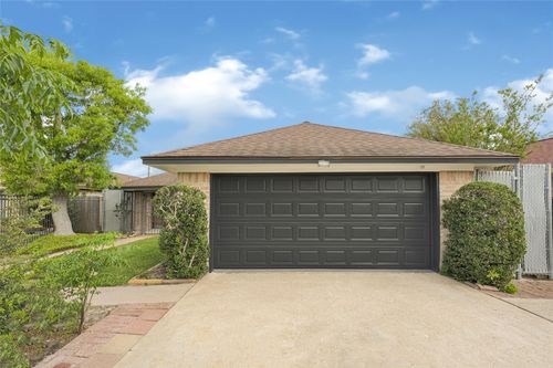 9208 Carousel Ln, Houston, TX, 77080-5554 | Card Image