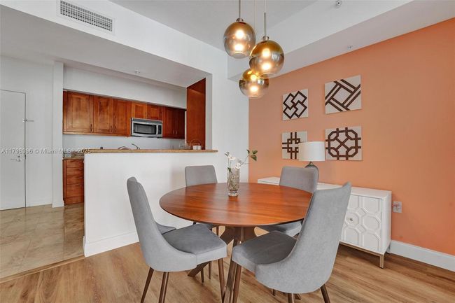 UNIT-2105W - 1745 E Hallandale Beach Blvd, Condo with 2 bedrooms, 2 bathrooms and null parking in Hallandale Beach FL | Image 7