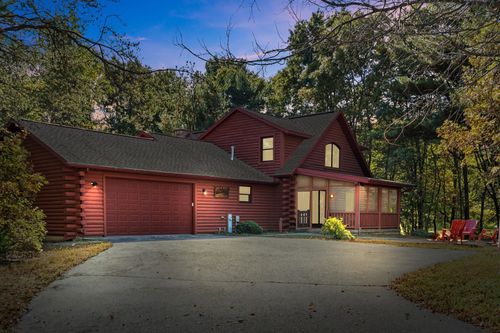 237 Oakbrook Dr, Wisconsin Dells, WI, 53965-9064 | Card Image