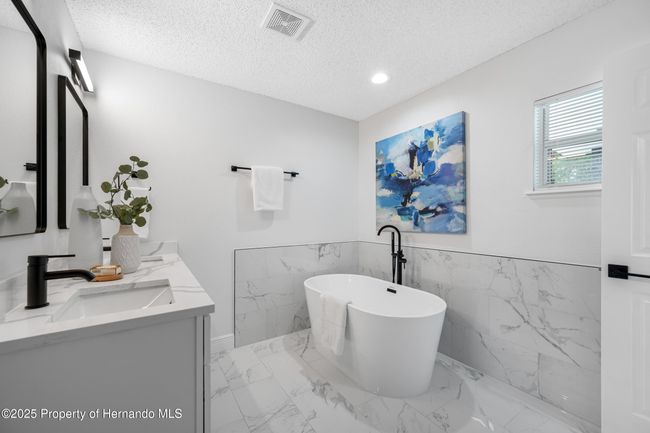 2424 Keeport Dr, House other with 3 bedrooms, 2 bathrooms and null parking in Spring Hill FL | Image 17