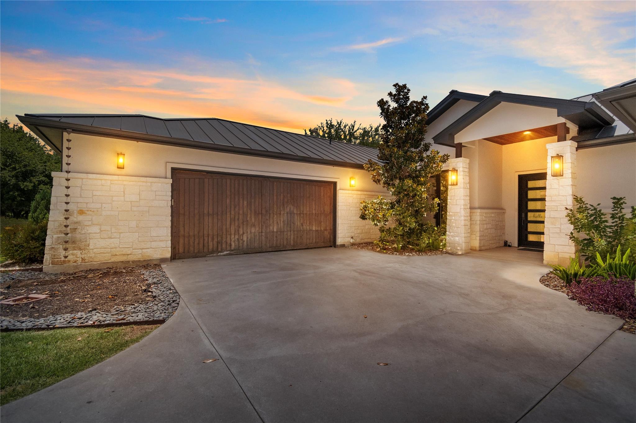 Residential in Horseshoe Bay 2