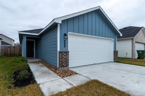 824 Stoney Point Ln, Dayton, TX, 77535-0069 | Card Image