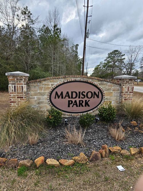 7100 Keith Rd, Lumberton, TX, 77657-8004 | Card Image